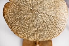 Handgearbeiteter Design Beistelltisch ABSTRACT LEAF 40cm gold