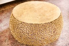Runder Couchtisch ABSTRACT LEAF 75cm gold Metall filigrane Handarbeit Vintage Design