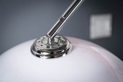 Ausziehbare Bogenlampe LOUNGE DEAL 175-205cm weiß Marmorfuß Stehlampe