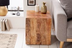 Massiver Beistelltisch FACTORY 45cm natur Mangoholz geflammt auf Rollen