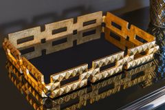 Handgefertigtes Tablett VARIATION 40cm schwarz gold Metall Aluminium Glas