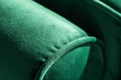 Design 3-Sitzer Sofa COZY VELVET 220cm smaragdgrün Samt Federkern Lounge
