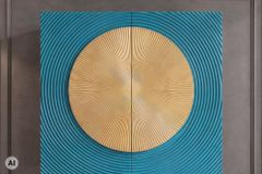 Massives Highboard AURUM 120cm türkis Mangoholz mit ikonischem Gold-Element