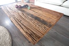 Eindrucksvoller Couchtisch BARRACUDA 110cm antik Teakholz mit Kufengestell und Glas