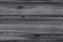 Ausziehbarer Esstisch WILD 180-220cm grau gekälkt Wildeichen-Design Baumkante schwarz