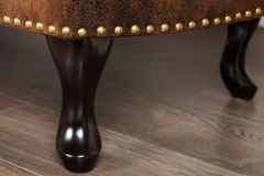 Chesterfield Récamière 170cm antik braun mit Knopfheftung und Nietenbesatz