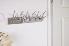 Dekorative Wandgarderobe DEER 50cm silber Aluminium poliert Hirschgeweih Kleiderhaken