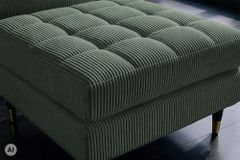 Design Hocker COZY VELVET 80cm grün Cord schwarz mit goldener Metallkappe