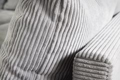 Modernes Ecksofa KENT 220cm hellgrau Cord inkl. Hocker Federkern L-Form Wohnlandschaft