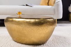 Handgefertigter Couchtisch STONE 75cm gold Metall Hammerschlag Design