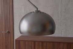 Ausziehbare Bogenlampe LOUNGE DEAL 170-210cm chrom gebürstet Marmorfuß Stehlampe