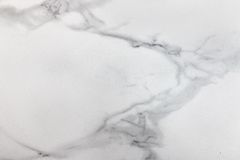 Design Couchtisch MARVELOUS 70cm weiß Marmor Keramik schwarzes Metall
