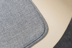 Moderner Stuhl DESIGNO greige schwarz Kunststoff Gartenstuhl mit Armlehnen Indoor Outdoor
