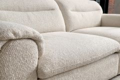3-Sitzer Sofa SIXTH SENSE 210cm beige Bouclé-Strickstoff mit Nosagfederung und Daunenfedern