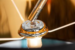 Design Bogenlampe FORMA 215cm schwarz gold Stehlampe mit Marmorfuß