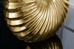Design Tischlampe SHELL 60cm gold schwarz Metall Stoffschirm maritim