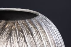 Handgefertigte Deko-Vase ELEGANCE 25cm silber Hammerschlag Design