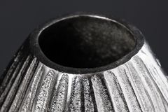 Handgefertigte Deko-Vase ELEGANCE 35cm silber Metall Hammerschlag Design