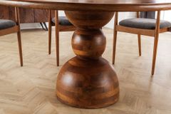Massiver Esstisch MAESTRO 130cm braun Mangoholz rund mit Säulenfuß