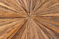 Runder Esstisch BARRACUDA 140cm braun Teak Massivholz Glas silber Edelstahl verchromt
