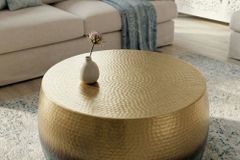 Runder Couchtisch ORIENT III 60cm gold Metall mit Patina Hammerschlag Design handmade