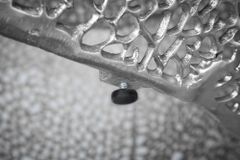Filigraner Design Couchtisch ABSTRACT LEAF 80cm silber Handarbeit