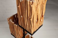 Handgefertigte Stehlampe EUPHORIA 154cm Longan-Holz mit vier Schirmen