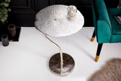 Handgearbeiteter Beistelltisch ABSTRACT LEAF 40cm silber