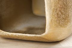 Design Beistelltisch UNIT 45cm gold Hammerschlag handmade Metall Aluminium