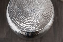 Handgefertigter Beistelltisch ORIENT STORAGE 50cm silber Hammerschlag Design mit Stauraum rund