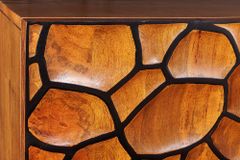 Massivholz Highboard VULCANO 120cm braun Mangoholz mit 3D Schnitzereien handmade Metallgestell schwarz