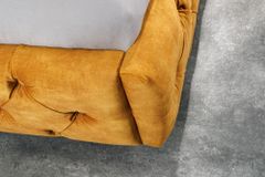 Queensize Doppelbett PARIS 160x200cm senfgelb Samt Chesterfield Design