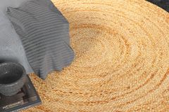 Runder Teppich PURE NATURE 150cm Jute handgewebt Flachgewebe