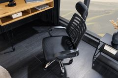 Höhenverstellbarer Bürostuhl YOGA schwarz Butterfly-Mechanik drehbar mit Armlehne