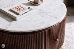 Runder Couchtisch COFFEE TABLE GATSBY 70cm braun weiß Mangoholz Marmor Schublade