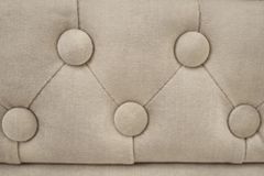 Chesterfield 2-Sitzer Sofa 150cm champagner beige Samt Federkern Knopfheftung