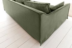 Großes 3-Sitzer Sofa HEAVEN 200cm grün Cord Federkern Hussensofa