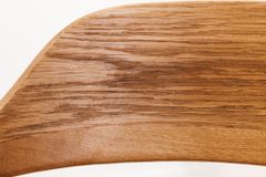 Retro Stuhl VALHALLA WOOD matt-braun Eiche Massivholz mit Armlehne