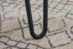 Massivholz Esstisch SCORPION 70cm vintage braun Akazie schwarze Metallbeine Hairpin Legs
