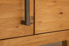 Massives TV-Board THOR 200cm Wild Eiche geölt Lowboard im Industrial Design