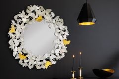 Dekorativer Wandspiegel GINKGO LEAFS XL 90cm gold silber rund aus Metall handmade