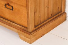 Massives Sideboard HERITAGE 150cm natur Pinienholz Industrial-Türen Metall Vitrine
