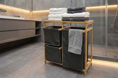 Massivholz Wäschekorb LAGOON SPA 70cm natur grau Bambus drei Wäschebeutel waschbar