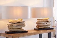 Handgearbeitete Treibholz Lampe RIVERINE 55cm creme Leinenschirm Tischleuchte