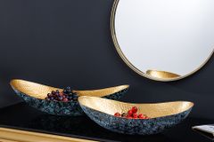 Handgerfertigtes 2er Set Deko Schalen ABSTRACT ORIENT 55cm gold Metall Patina