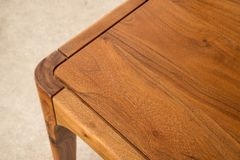 Massiver Stuhl ORGANIC braun Akazienholz honey finish handmade