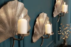 Dekorativer Kerzenhalter GINKGO 44cm silber handmade Metall Wandteelicht