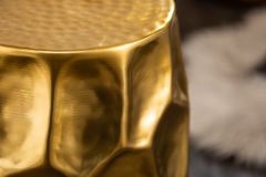 Handgefertigter Beistelltisch ORGANIC ORIENT 50cm gold Metall Hammerschlag Design rund