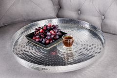 2er Set Runde Couchtische ELEMENTS 60cm silber schwarz Metall Tabletttisch Beistelltisch