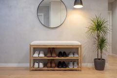 Stilvolle Schuhbank ZEN-BO 80cm natur beige Bambus Regal Sitzbank mit Stauraum